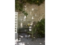 Elementaire Chair olive_Terrazzo Table round anthracite top grey base_Palissade Bench olive.jpg