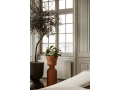 fermLIVING-SS22-AgnesPlantStandTall-HourglassPot-image-1.jpg