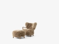 Wulff ATD2 in Oak w. Sheepskin Honey 50mm I Pouf ATD3 in Oak w. Sheepskin Honey 50mm.jpg