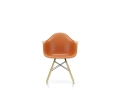 3027484_Eames Plastic Armchair DAW - 43 rusty orange - 65 ash honey - centre_FS_v_fullbleed_1440x.jpg