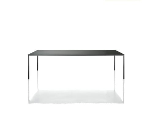 Magis_passe-partout_2_product_front_TV1940_black_01_hr.jpg