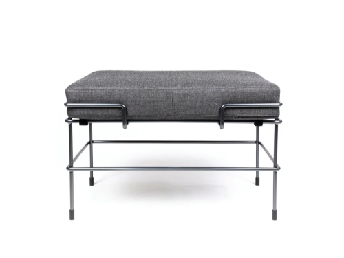 Magis_traffic_ottoman_product_front_black_5013_01_hr.jpg