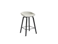 AA043-A001-AA32-01BR_AAS 33 H65_black wb lacquer oak base_Black footrest_Uph coda 100.jpg
