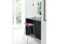 2022_Form_Barstool_65cm_Chrome_Full_Uph_UDA24_Amp_Lamp_Small_Gold_Green.jpg