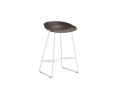 AA074-D132-AA51_AAS 38 H65 raisin 2.0 shell_white powder coated steel base.jpg