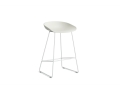 AA074-D156-AA51_AAS 38 H65 melange cream 2.0 shell_white powder coated steel base.jpg