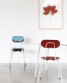 Magis_mariolina_chair_ambient_SD300_white_red-bordeaux_orange_leaves_serigraphy_LEAVES01_first_table_TV800_TV808_white_02_hr.jpg