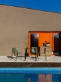 Magis_first_table_ambient_multi_TV870_TV888_black_outdoor_01_hr.jpg