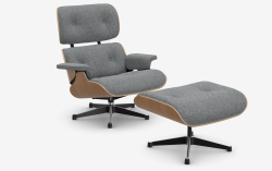 Eames Lounge Chair & Ottoman (cherry natural - tkanina nubia ivory/dark blue) - nowy rozmiar - fotel obrotowy z podnóżkiem