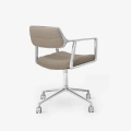 Vipp Swivel Chair 453, krzesło obrotowe z tapicerką z tkaniny Tide i polerowaną aluminiową podstawą na kółkach, tył