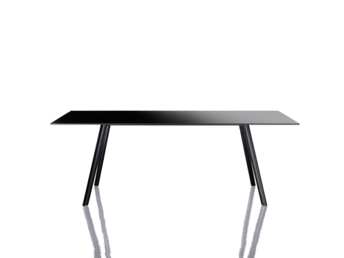 Magis_pilo_table_.jpg02.jpg