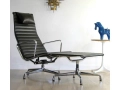 eames-ea124-bruin-1.jpg