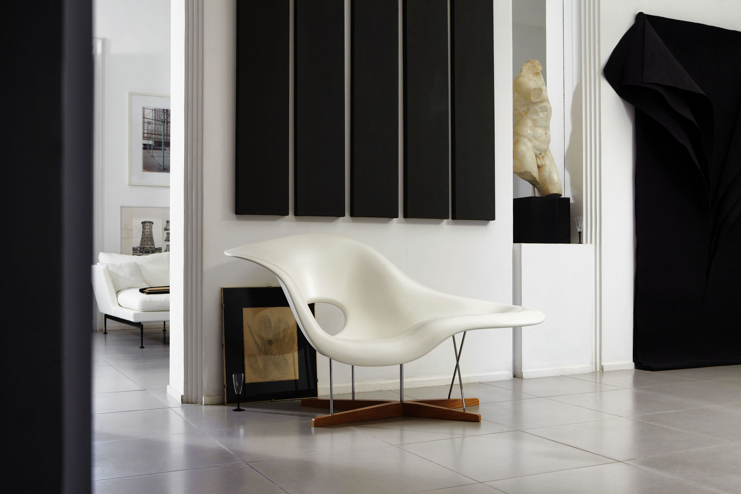 krzesło Eames La Chais