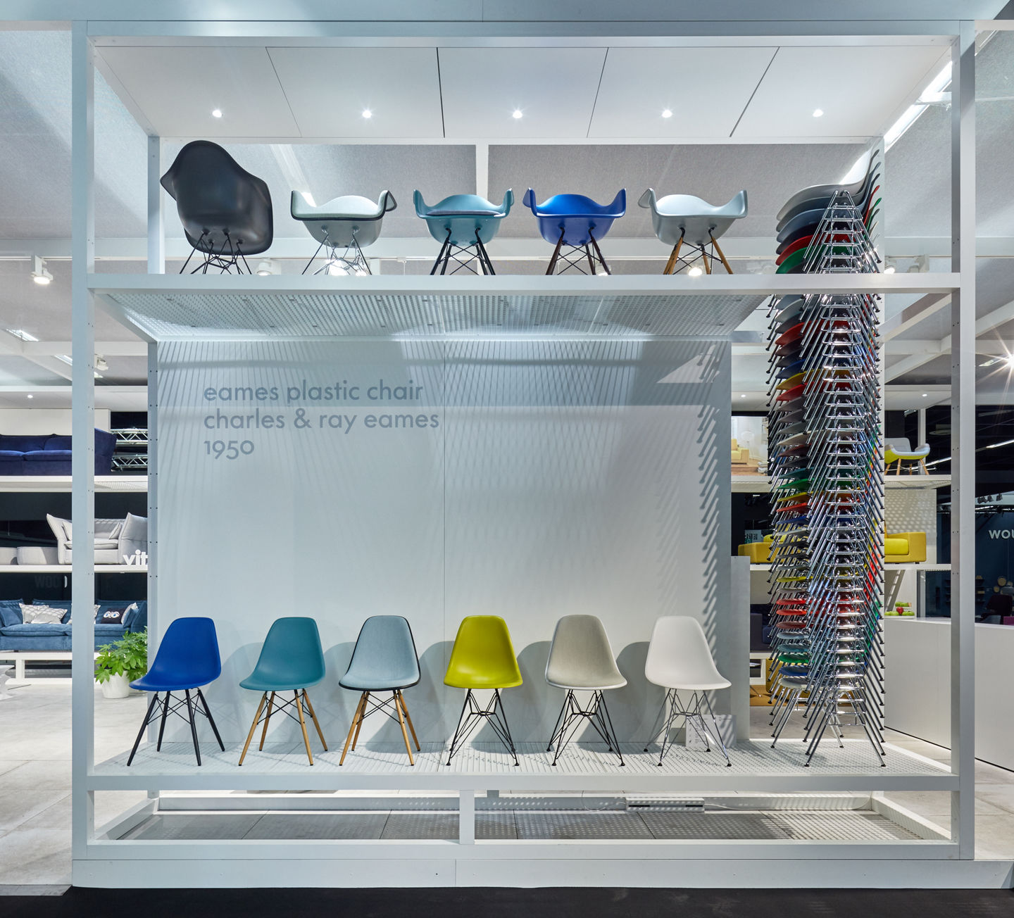 Recykling plastiku w praktyce: Jak VITRA przekształca odpady w design